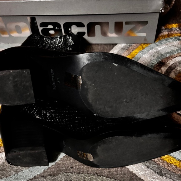 Lola Cruz Aurel Ankle Boots Black Sz 41 Pull On Pointed Toe with Silver Details - Picture 10 of 14